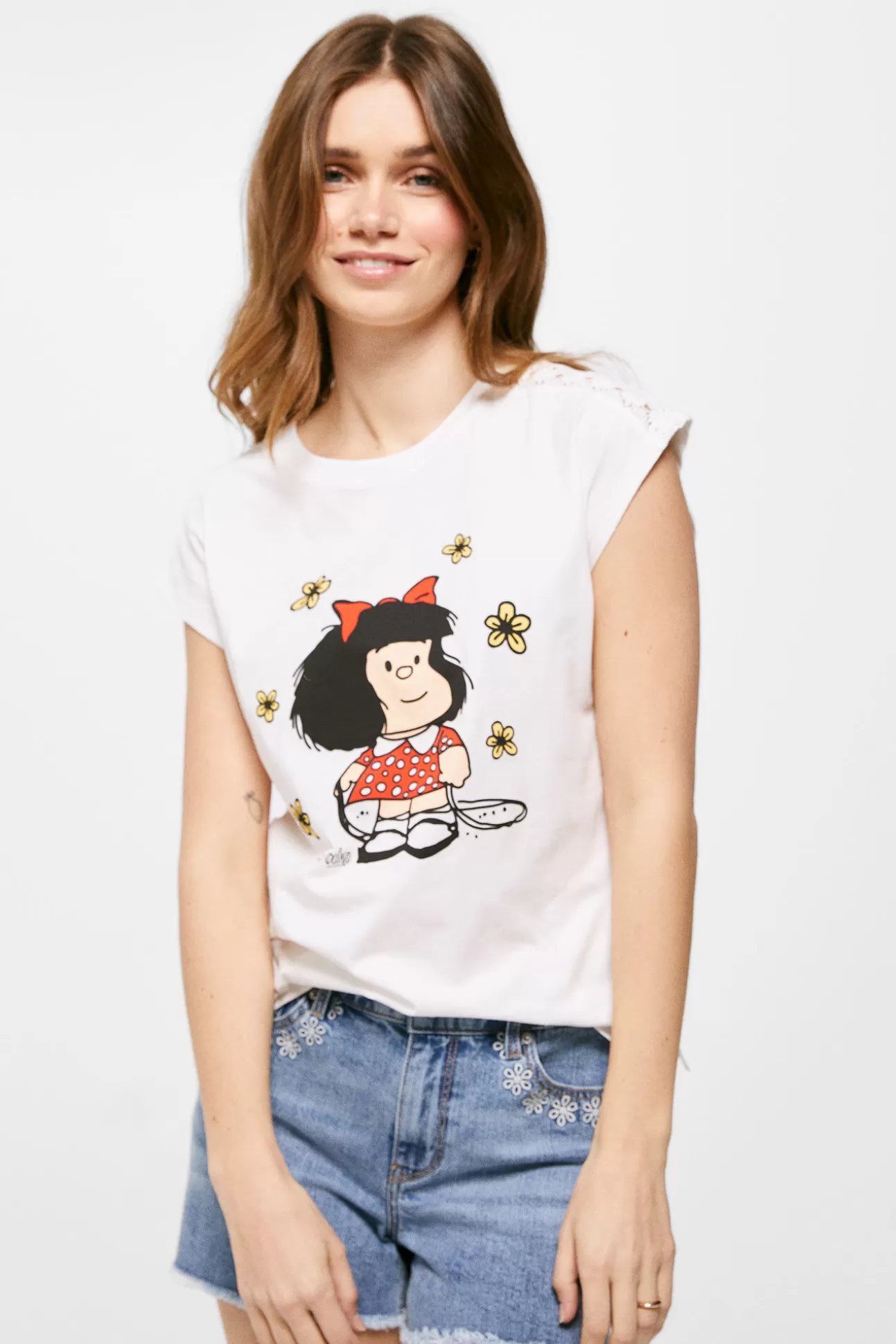 Clearance Camiseta Mafalda Crochet Hombros Mujer Licencias