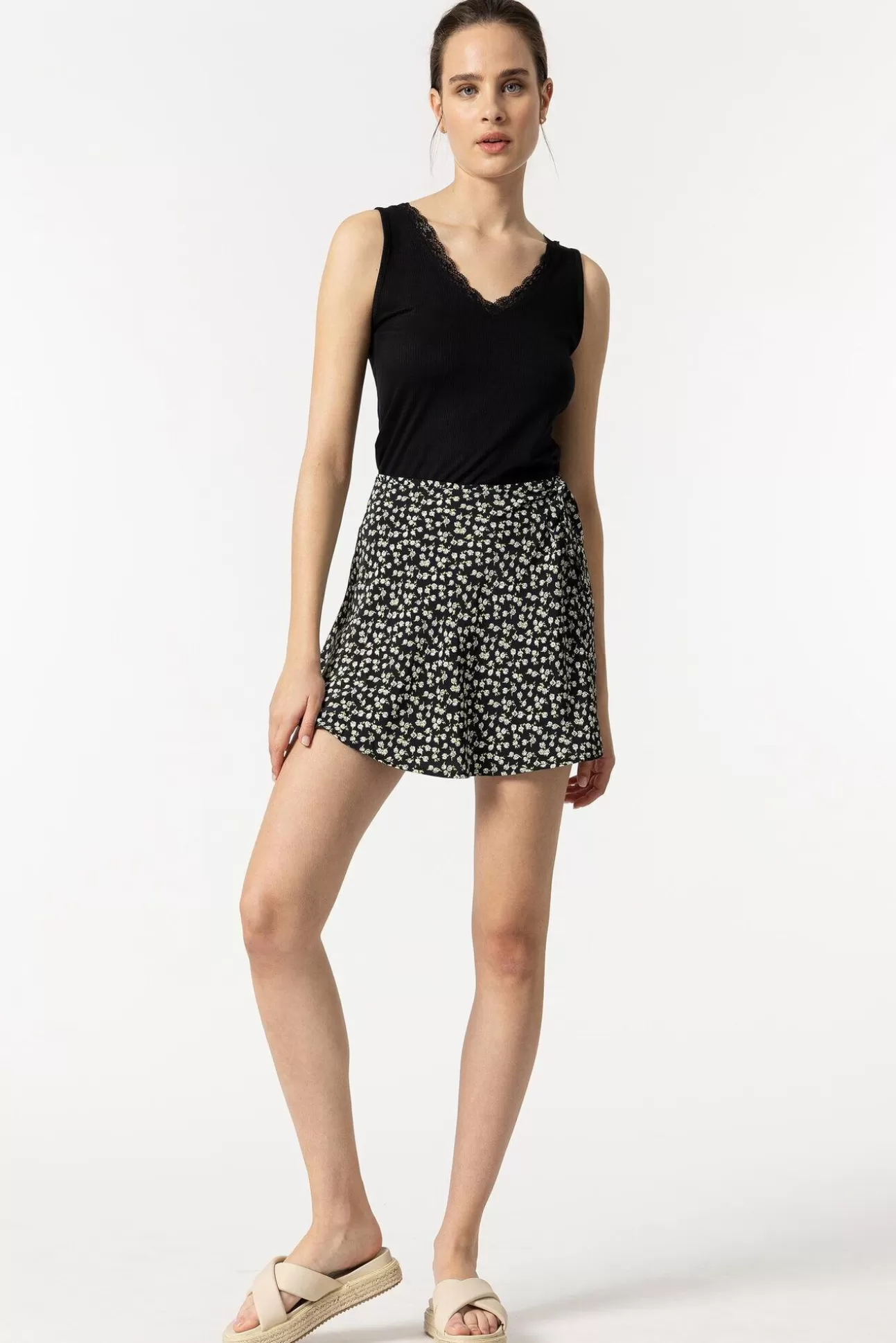 Shop Falda Shorts Fluida Estampado Floral Mujer Faldas