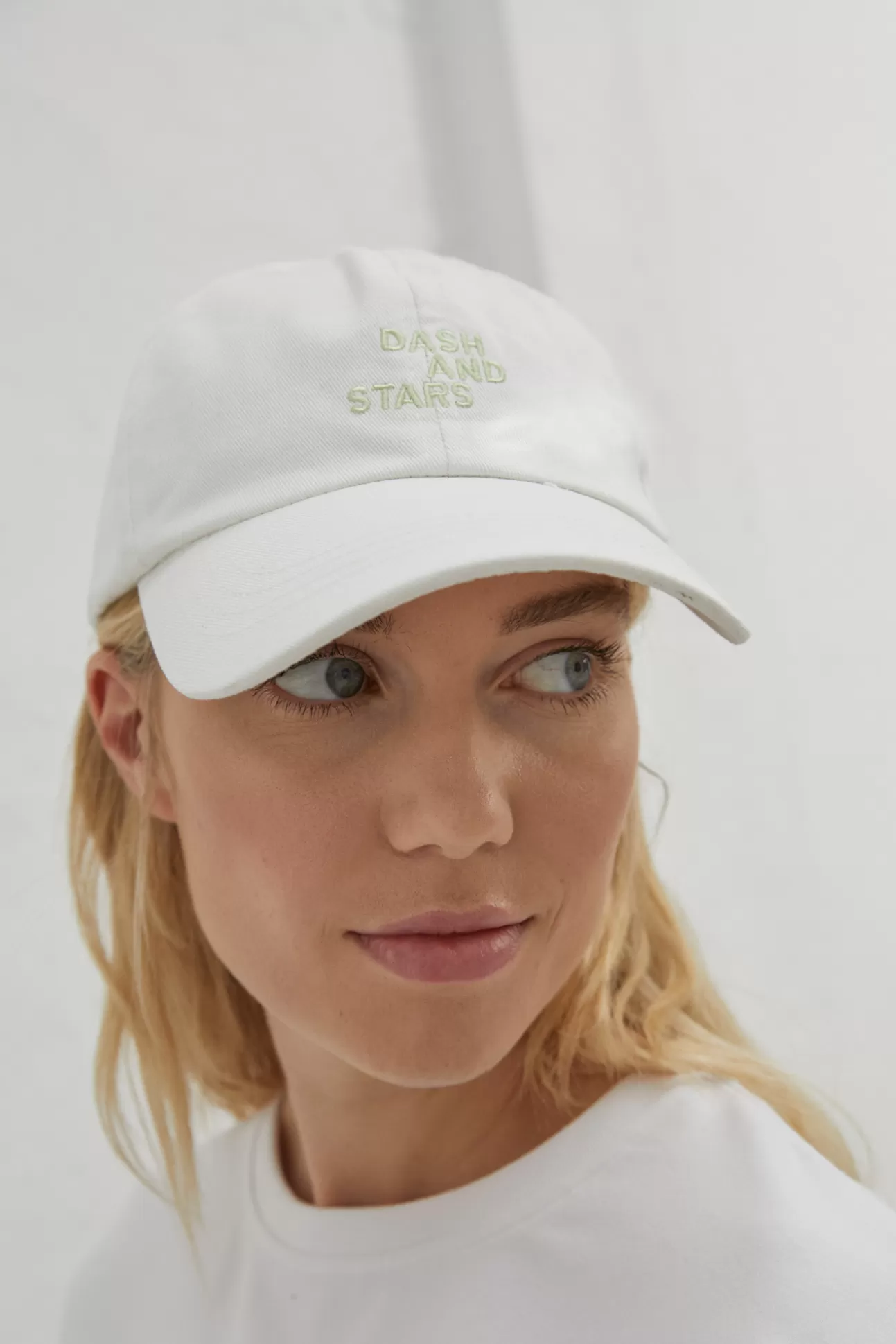 Clearance Gorra Blanca Logo Bordado Mujer Accesorios